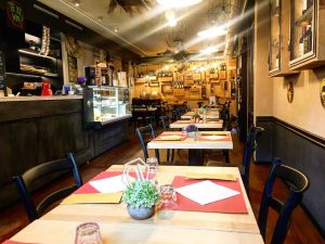 Osteria ristorante in piazza Duomo a Trento
